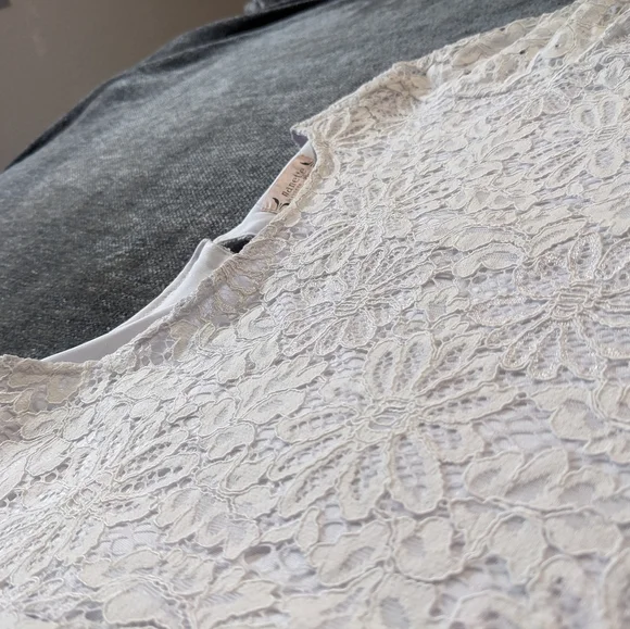 Nanette Brilliant White Ruffle Sleeve Floral Lace Blouse - Picture 9 of 10